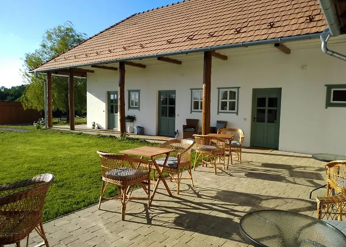 Ori Art Gazde/Camere de închiriat